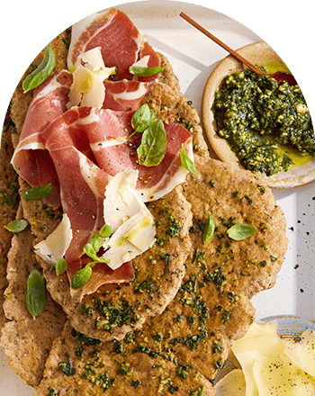 Pan chato con pesto de albahaca sin gluten